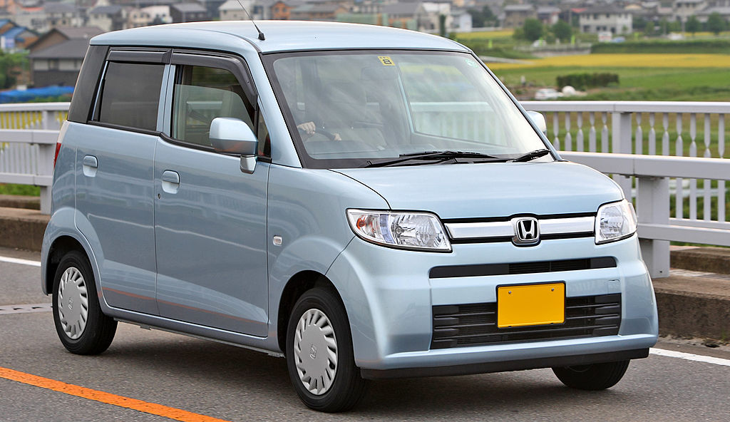 1024px-Honda_Zest_001