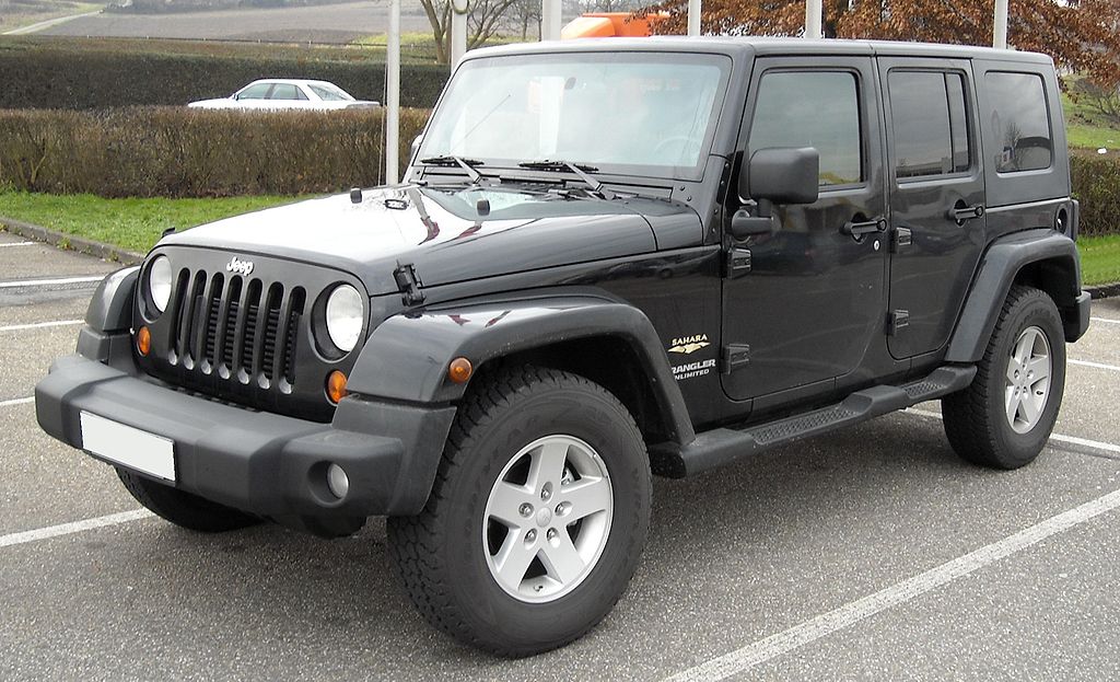 1024px-Jeep_Wrangler_Unlimited_front_20081213