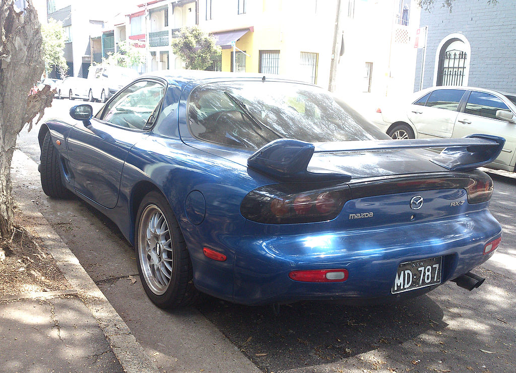 1024px-Mazda_RX-7