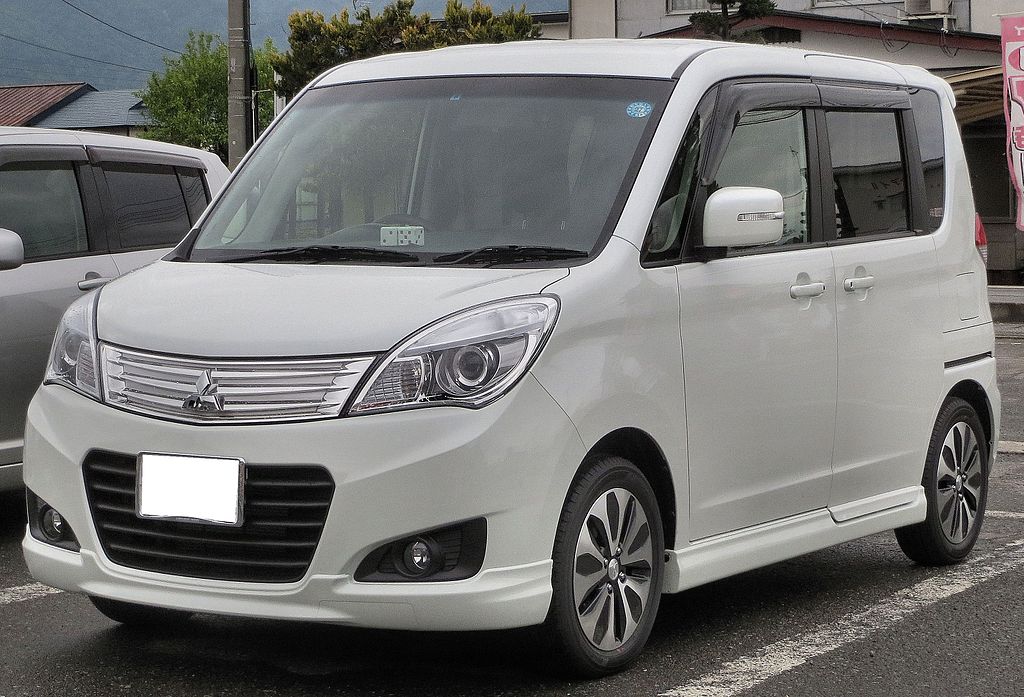 1024px-Mitsubishi_Delica_D-2_S_IMG_0060