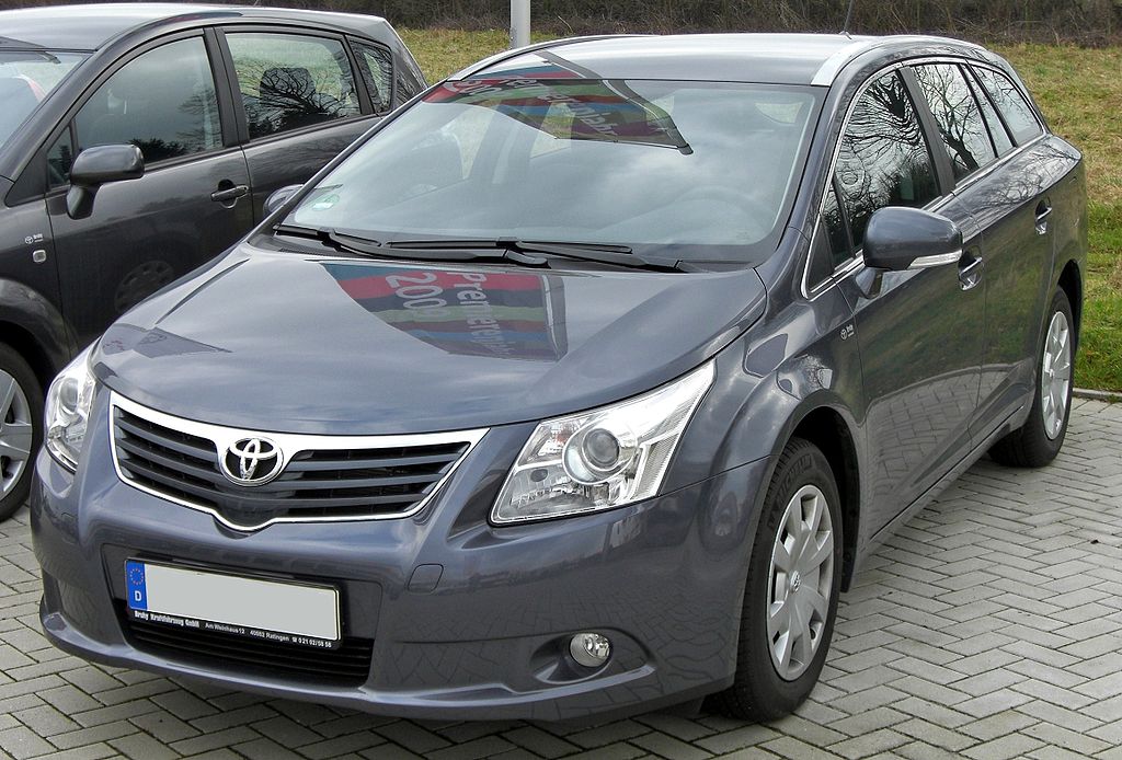 1024px-Toyota_Avensis_Combi_III_20090314_front