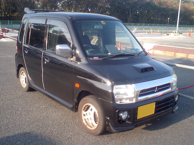 Mitsubishi-Toppo_BJ-1998-front